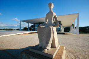 STF fixa critério nacional para gratuidade da Justiça e adota renda de até R$ 5 mil como parâmetro